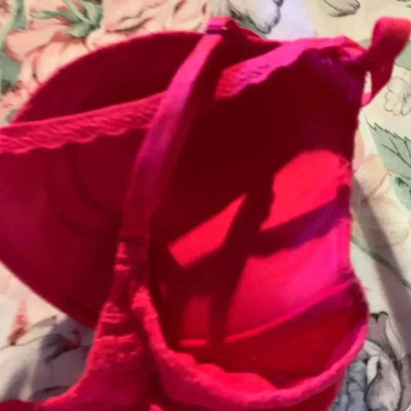 Victoria Secret Women’s  Red Bra Size 34 C - Picture 8 of 11